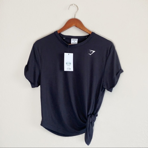 Gymshark Tops - GYMSHARK ESSENTIAL TEE IN BLACK
